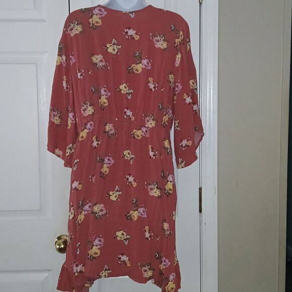 Xhilaration  dusty mauve  floral print faux wrap mini dress Sz XXL EUC - Picture 5 of 8